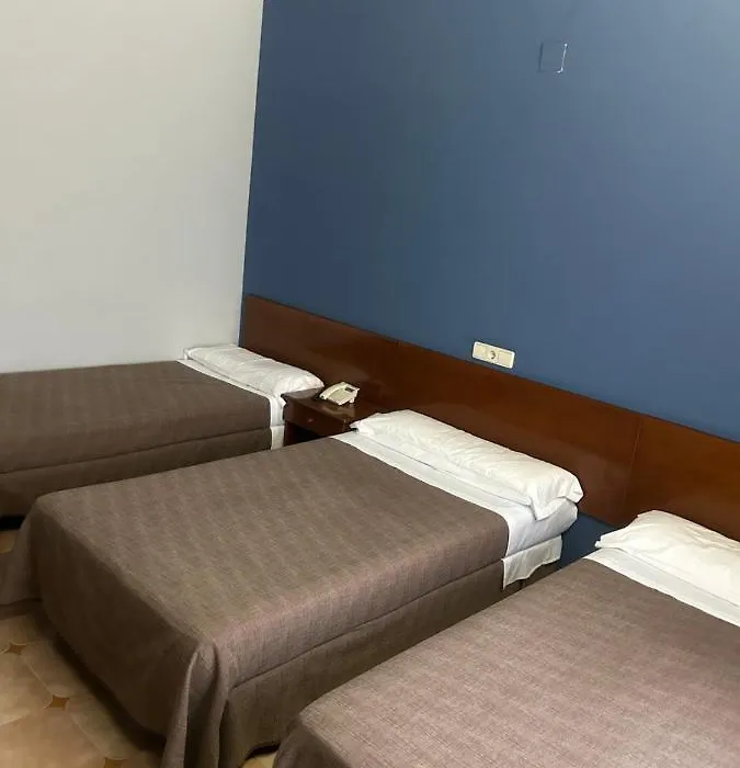 Hostal 36-1