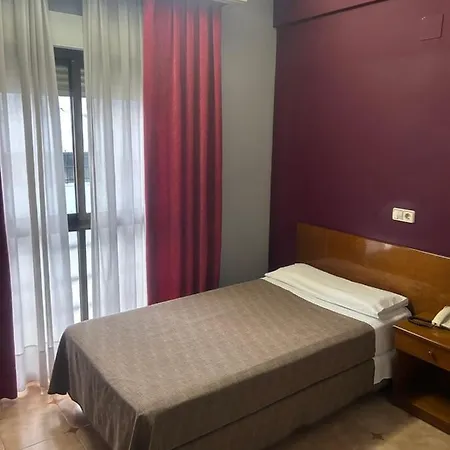 Hostal 36-3